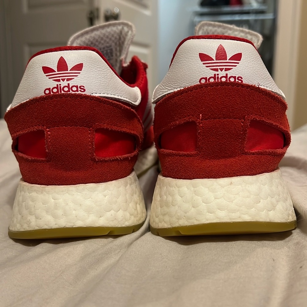 Adidas Iniki runner